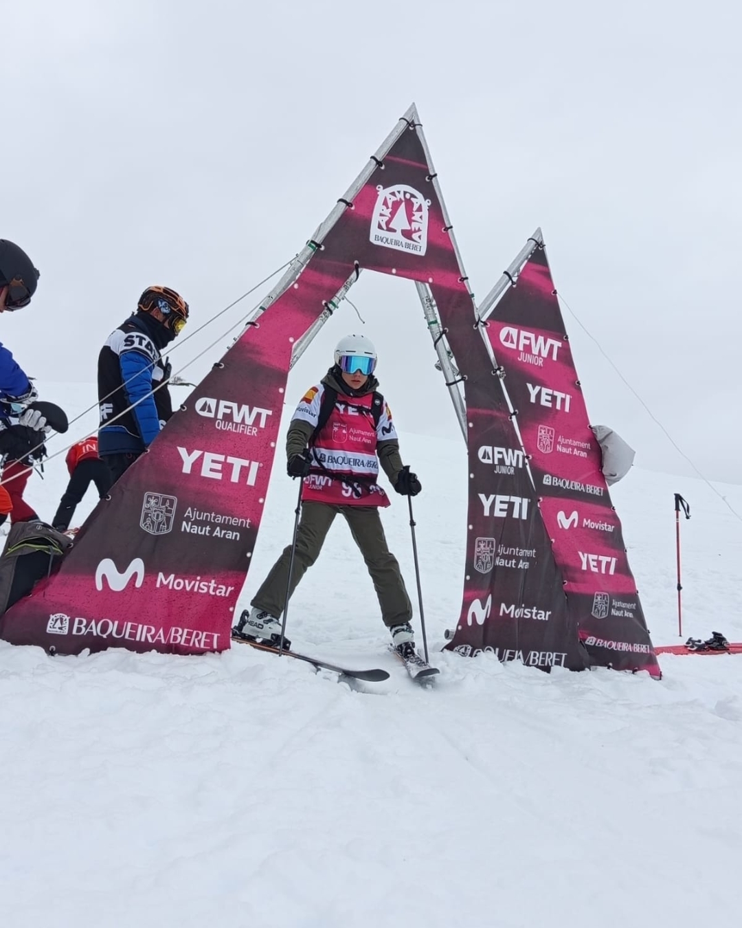 Nervios previos a la bajada del Freeride Junior